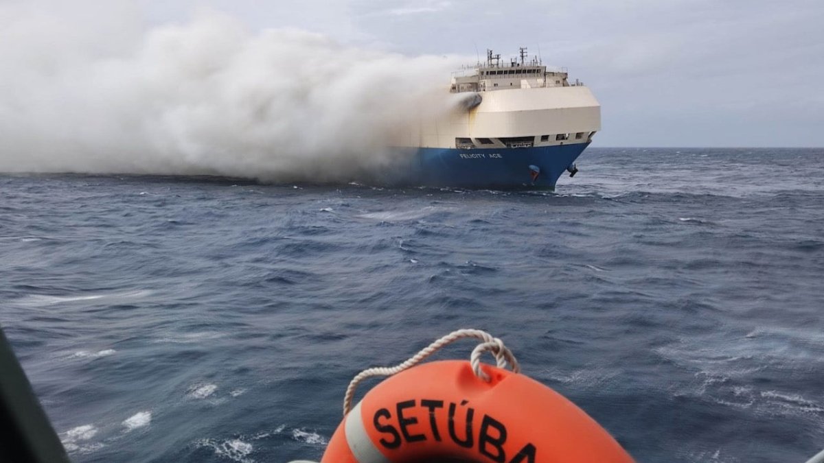Autofrachter Felicity Ace mit 4000 Autos im Atlantik gesunken - Ankerherz Verlag