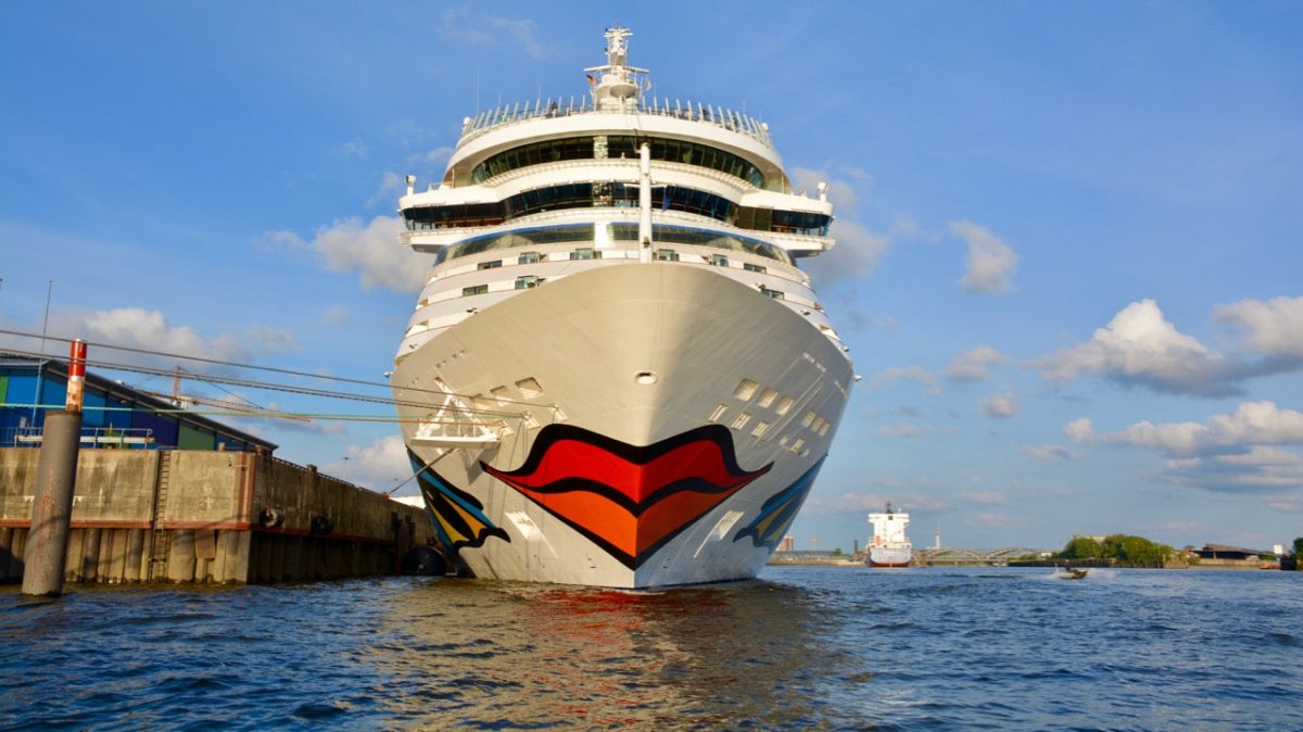 Corona: Aida sagt Kreuzfahrten ab und Ausbruch auf den Hurtigruten - Ankerherz Verlag