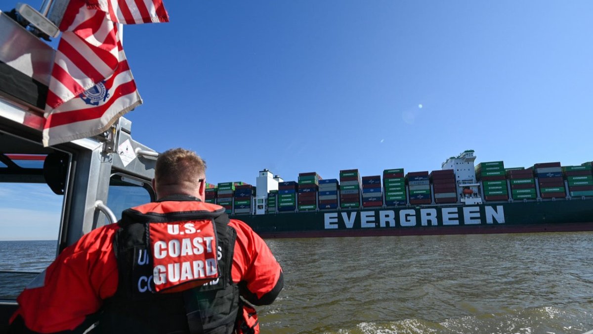Großcontainerschiff Ever Forward vor Baltimore auf Grund - Ankerherz Verlag