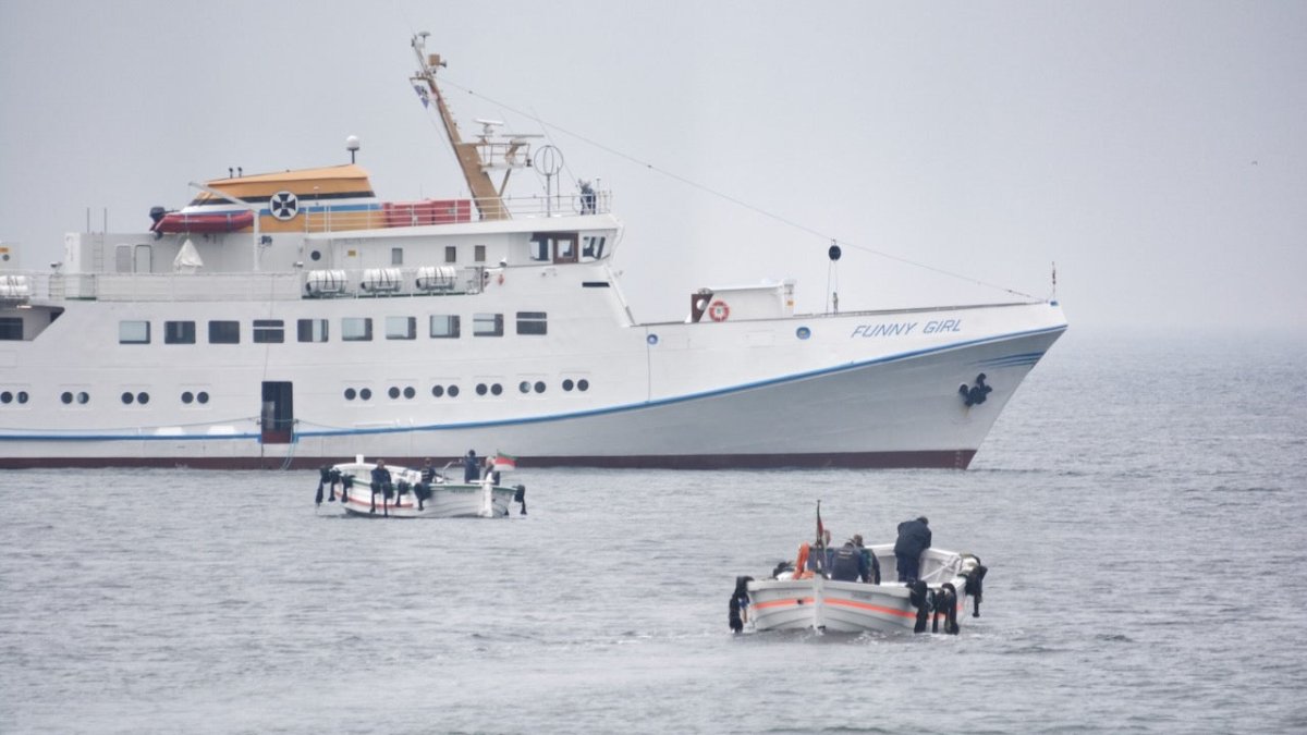 Havarie vor Helgoland: Fähre „Funny Girl“ treibt auf Nordsee - Ankerherz Verlag