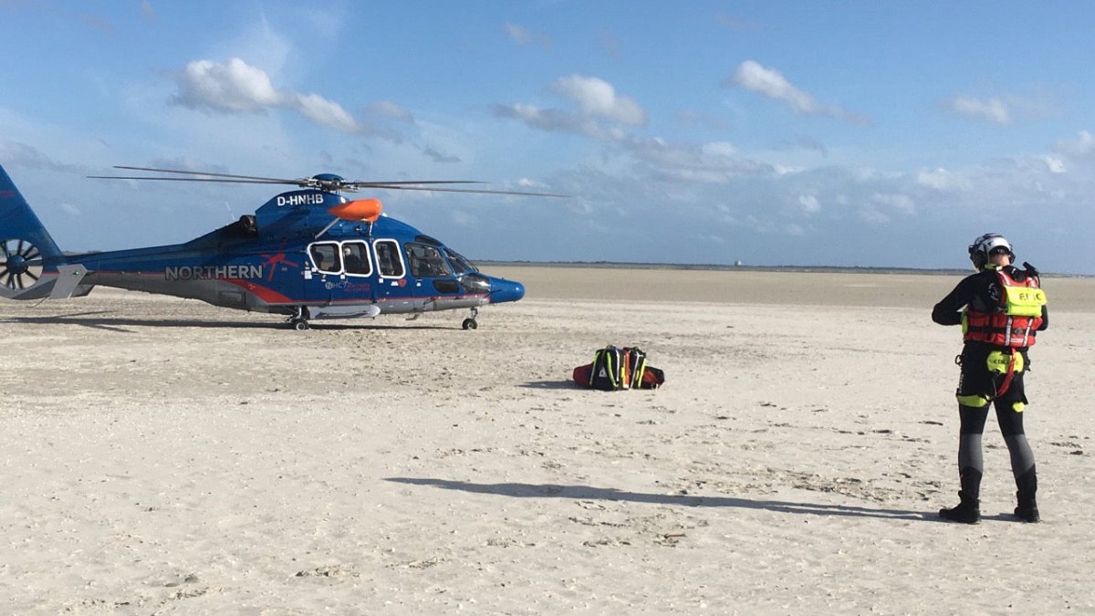 Helikopter-Crew rettet Familie von Sandbank bei Westerheversand - Ankerherz Verlag