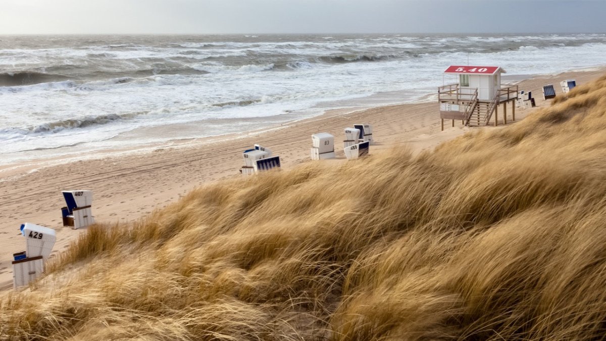 Starker Sturm sorgt für Probleme an Ostsee- und Nordseeküste - Ankerherz Verlag