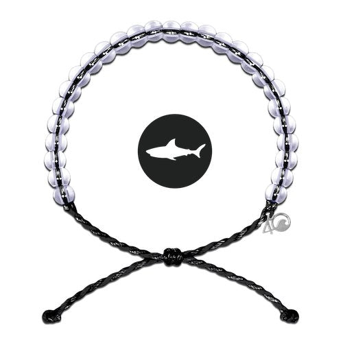 4Ocean Armband Hai – schwarzes Nylonband mit Glasperlen und Edelstahl-Anhänger, Frontansicht