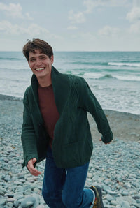 Aran Strickjacke - Waldgrün | ankelinerherz.com